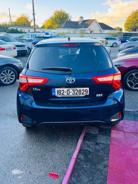 2018 Toyota Vitz - photo 6
