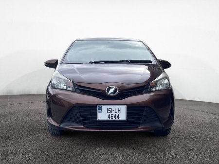 2015 Toyota Vitz - photo 8