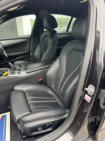 2018 BMW 5-Series - photo 23