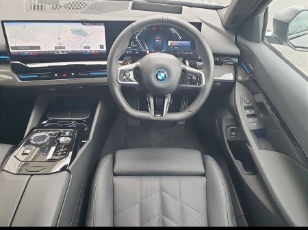 2024 BMW 5-Series - photo 8