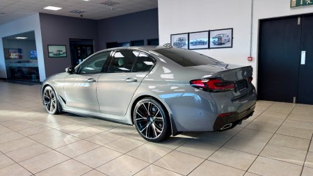 2022 BMW 5-Series - photo 10