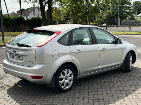 2009 Ford Focus - photo 8