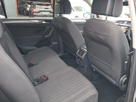 2022 Volkswagen Tiguan - photo 5