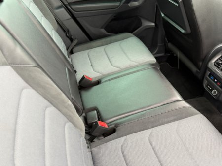 2020 Volkswagen Tiguan - photo 25