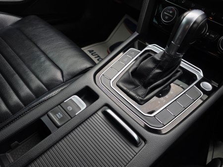 2018 Volkswagen Passat - photo 19