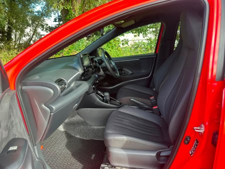 2022 Toyota Yaris - photo 14