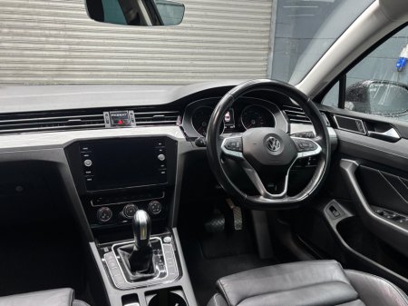 2019 Volkswagen Passat - photo 14