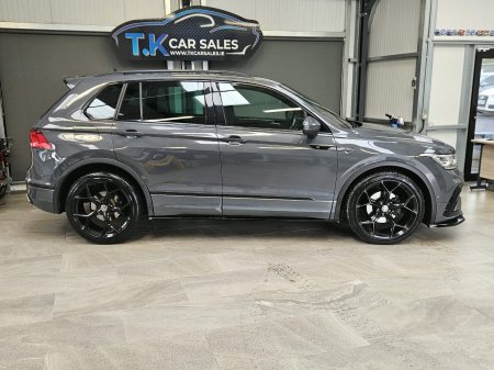2021 Volkswagen Tiguan - photo 2