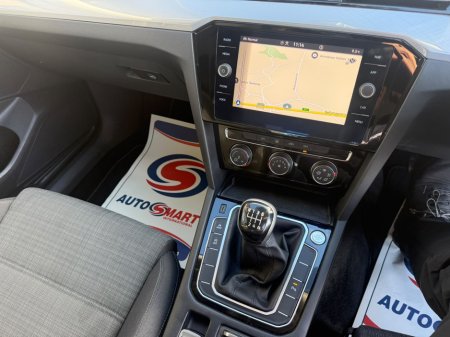 2021 Volkswagen Passat - photo 14