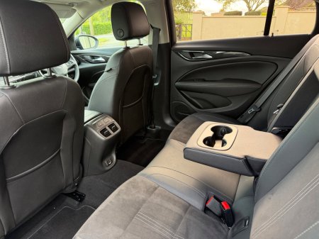 2022 Opel Insignia - photo 19