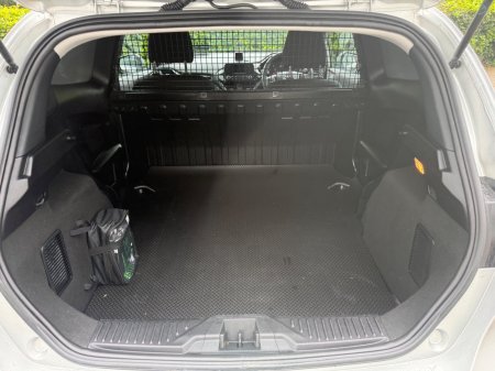 2020 Ford Fiesta - photo 17