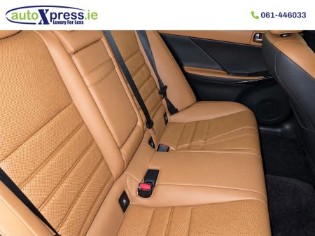 2021 Lexus IS - photo 4