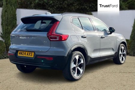 2024 Volvo XC40 - photo 4