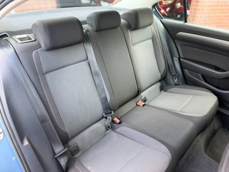 2015 Volkswagen Passat - photo 17