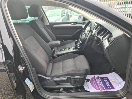 2019 Volkswagen Passat - photo 8