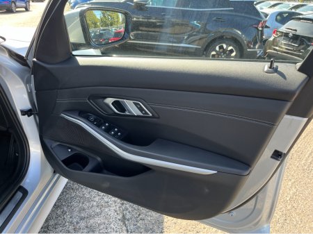 2021 BMW 3-Series - photo 12