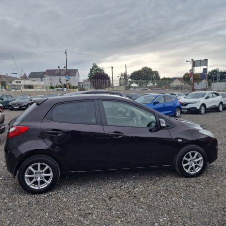 2011 Mazda Demio - photo 2