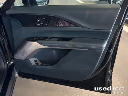 2025 Cadillac Lyriq - photo 36