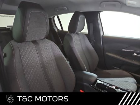 2025 Peugeot 208 - photo 17