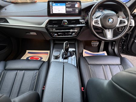 2021 BMW 5-Series - photo 13