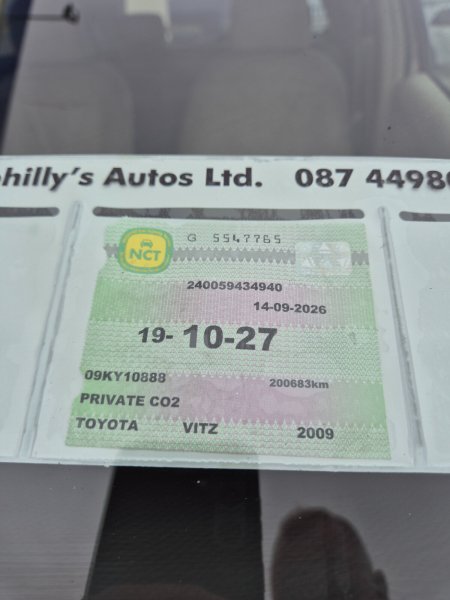 2009 Toyota Vitz - photo 5