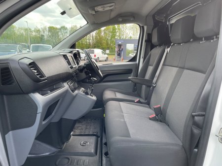 2022 Opel Vivaro - photo 17