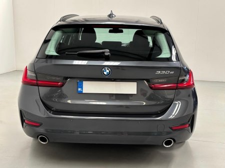2022 BMW 3-Series - photo 4