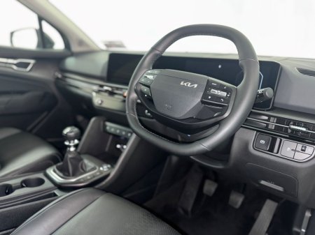 2025 Kia Sportage - photo 2