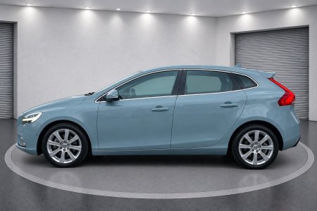 2017 Volvo V40 - photo 2