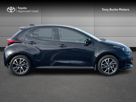 2023 Toyota Yaris - photo 3