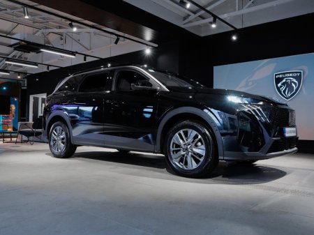2026 Peugeot 5008 1.2 MHEV 145bhp E-DCS6 Allure