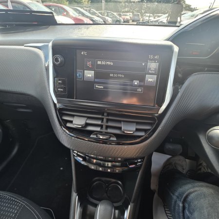 2017 Peugeot 208 - photo 20