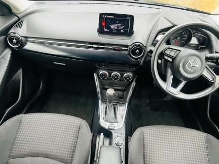 2018 Mazda Demio - photo 16