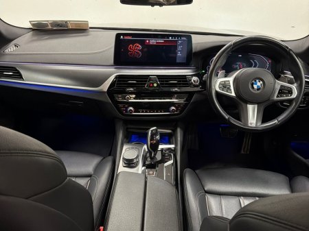 2022 BMW 5-Series - photo 4