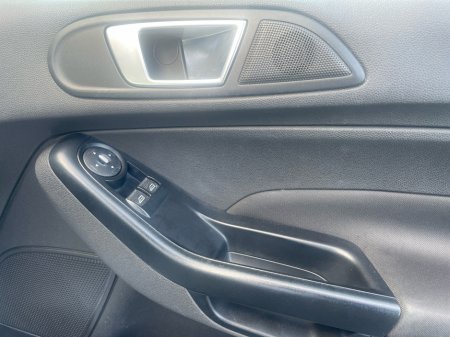 2014 Ford Fiesta - photo 11