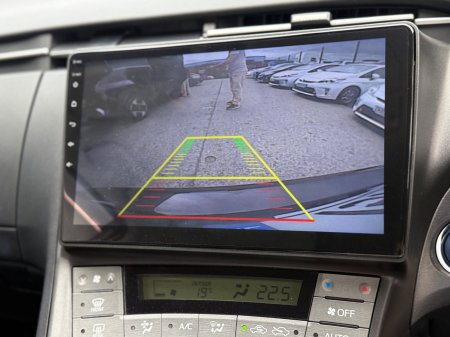 2015 Toyota Prius - photo 12