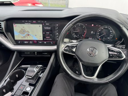 2021 Volkswagen Touareg - photo 10