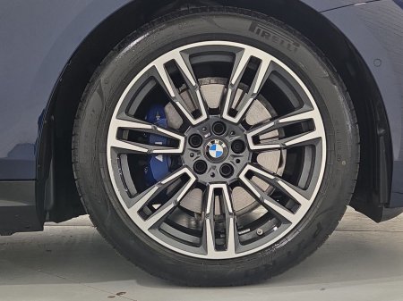 2025 BMW 5-Series - photo 14