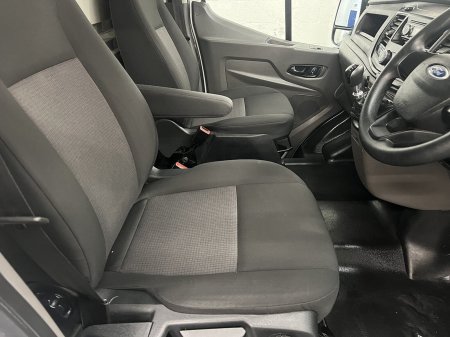 2022 Ford Transit - photo 7