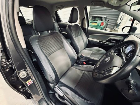 2016 Toyota Yaris - photo 10