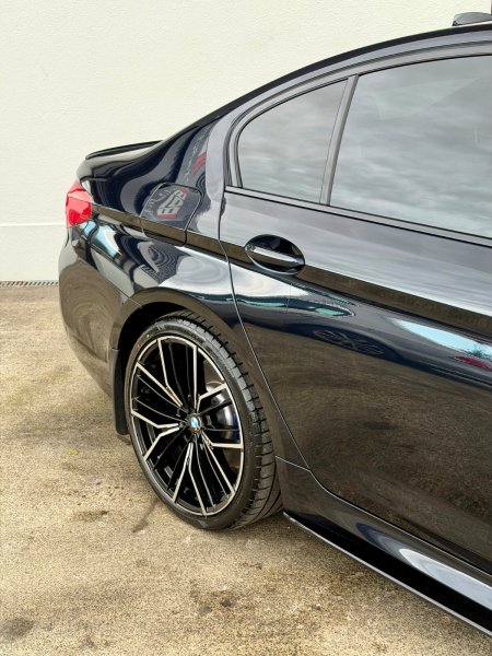 2020 BMW 5-Series - photo 10