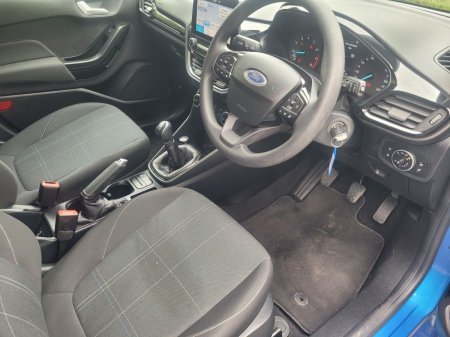 2020 Ford Fiesta - photo 4