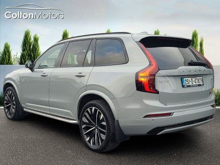 2025 Volvo XC90 - photo 2