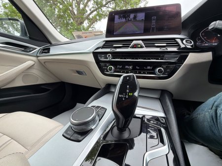 2021 BMW 5-Series - photo 27