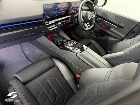 2024 BMW 5-Series - photo 16