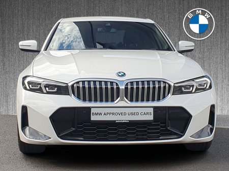 2025 BMW 3-Series - photo 16