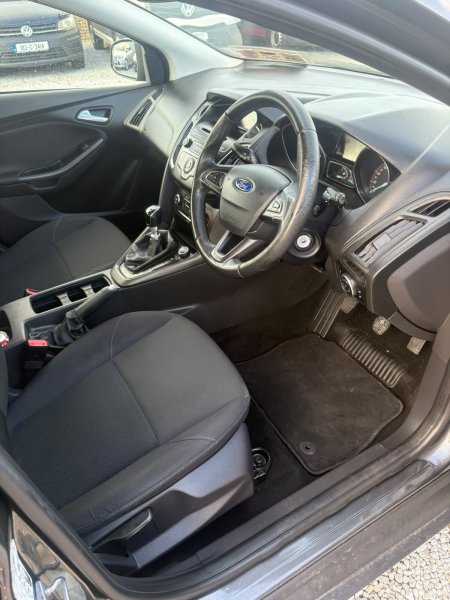 2016 Ford Focus - photo 8