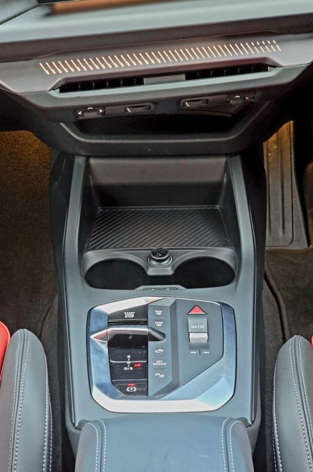 2025 BMW 1-Series - photo 23