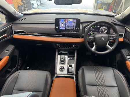 2024 Mitsubishi Outlander - photo 12