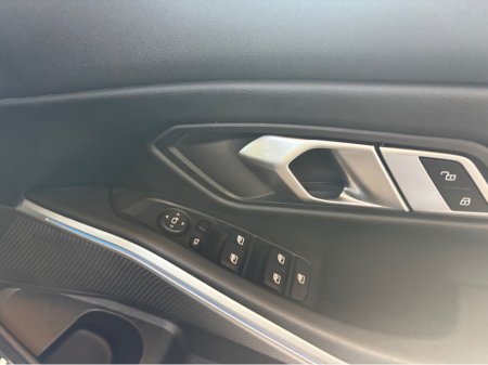 2023 BMW 3-Series - photo 11